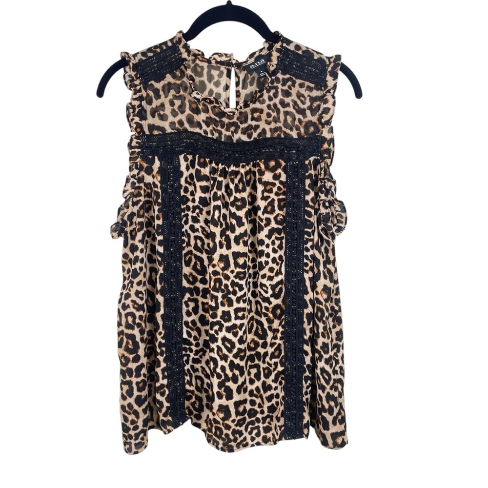 a.n.a Cheetah Print Sleeveless Ruffle Blouse Black Crochet Trim Details Size L